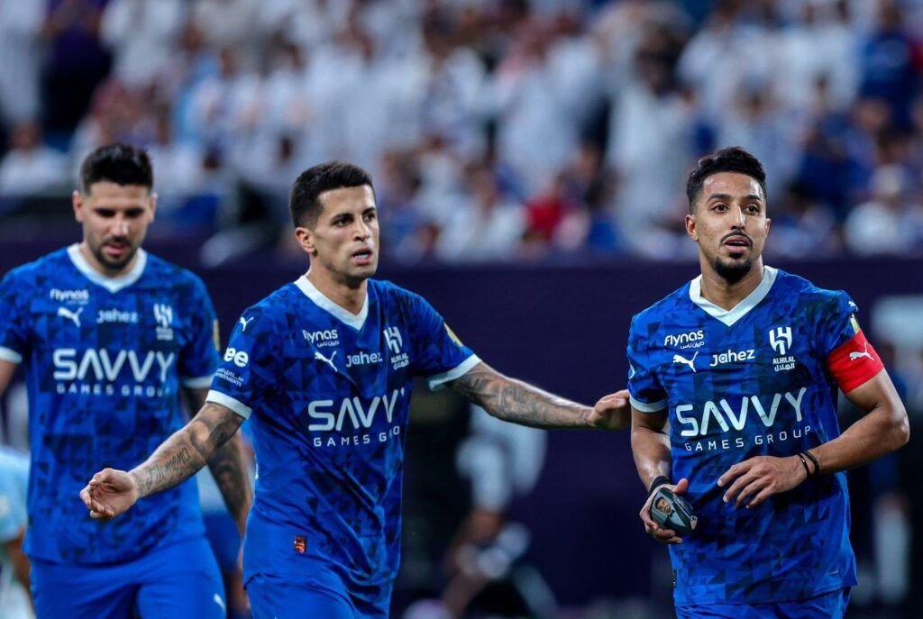 الهلال ضد الاستقلال