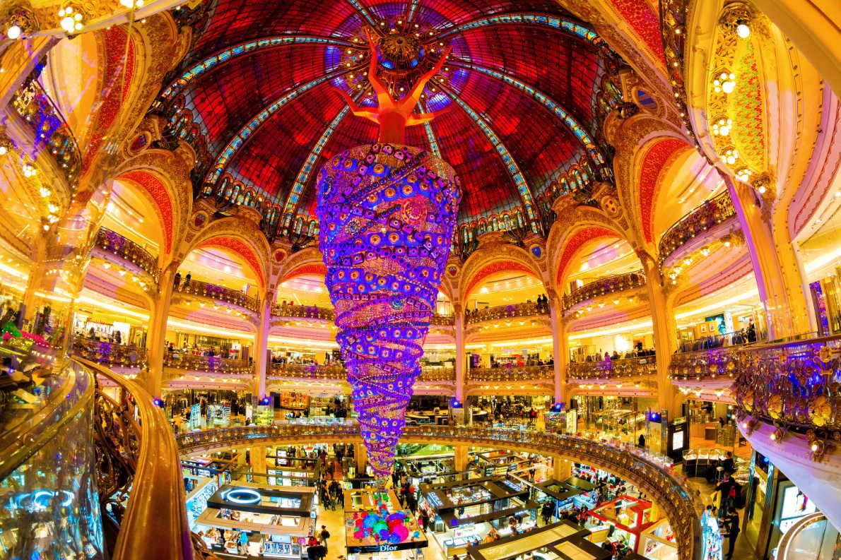 Paris - Best Christmas Tree in Europe - Copyright Paris info - European Best Destinations