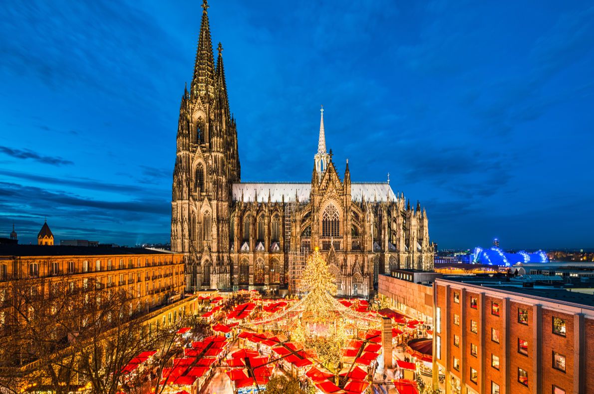 Cologne- Best Christmas Tree in Europe - Copyright Mapics - European Best Destinations