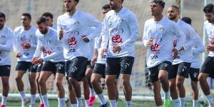 بالصور.. منتخب مصر يخوض تدريباته باستاد الدفاع الجوي قبل السفر إلي كاب فيردي - جورنالك