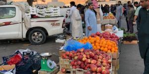 مصادرة 168 طنًا من المتروكات في حملة على الباعة الجائلين بغرب الدمام - جورنالك السعودي