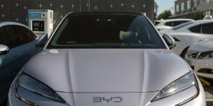 "BYD" تقترب من صدارة سوق السيارات الكهربائية عالمياً - جورنالك