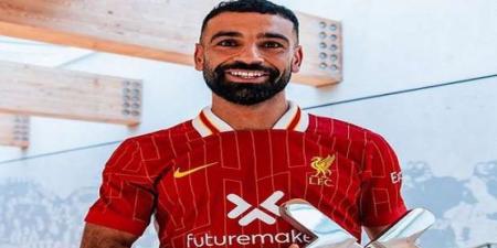 اتصال مفاجئ من رونالدو لـ محمد صلاح يقلب الميركاتو.. هل ينجح الدون في إقناع الملك ؟ - جورنالك