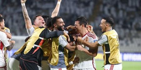 حملوا ليما على «الأعناق».. جماهير منتخب الإمارات تحتفل بـ «خماسية» قطر - جورنالك