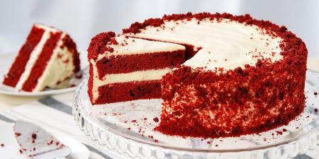 Red Velvet Cake حلوى باللونين الأحمر والأبيض وهذه طريقة التحضير - جورنالك الفني