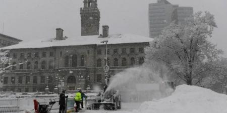 عاصفة ثلجية تضرب الولايات المتحدة وتعطل حركة السفر - جورنالك