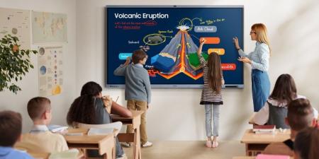 سامسونج تدمج الذكاء الاصطناعي وأندرويد في شاشاتها التفاعلية المخصصة للتعليم - جورنالك