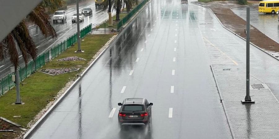 شرطة أبوظبي: ضرورة القيادة بحذر في الأحوال الجوية المتقلبة - جورنالك