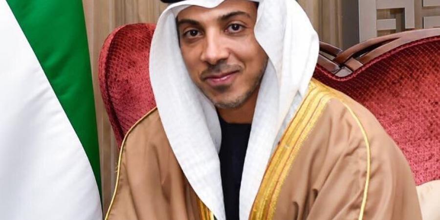 منصور بن زايد يعزي في وفاة خميس مرزوق الدرمكي - جورنالك