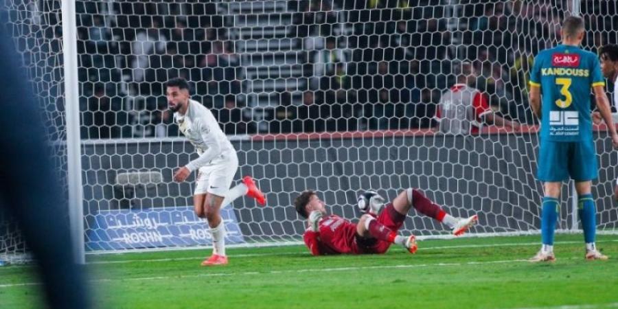 دوري روشن: الاتحاد يفوز على العروبة (2 - 0) - جورنالك