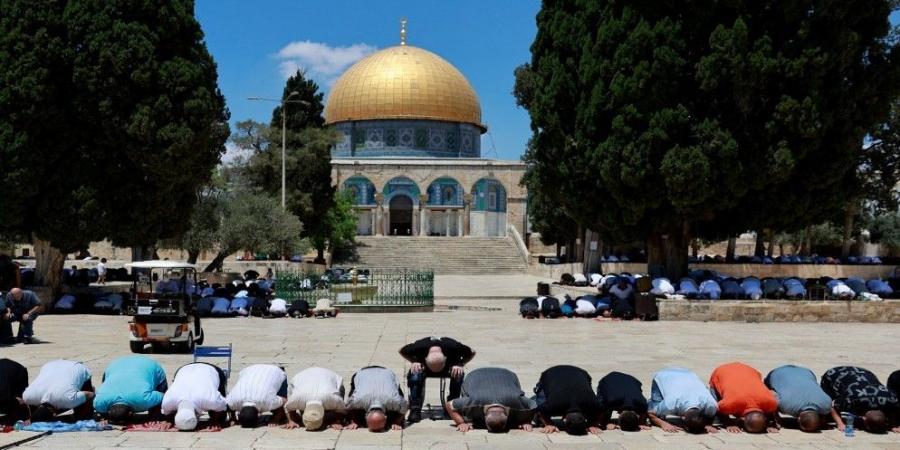 "أوقاف القدس": 40 ألفا يؤدون صلاة الجمعة في المسجد الأقصى - جورنالك