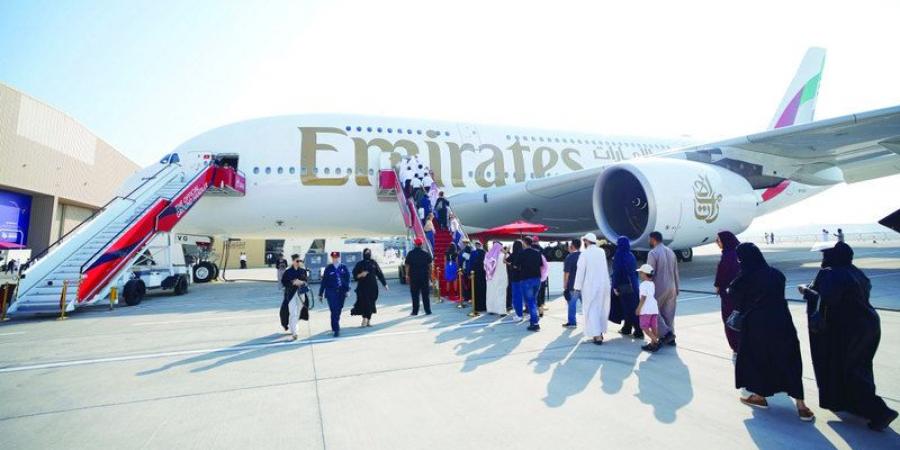 طائرة «الإمارات A380» تستقطب آلاف الزوار  في معرض البحرين للطيران - جورنالك