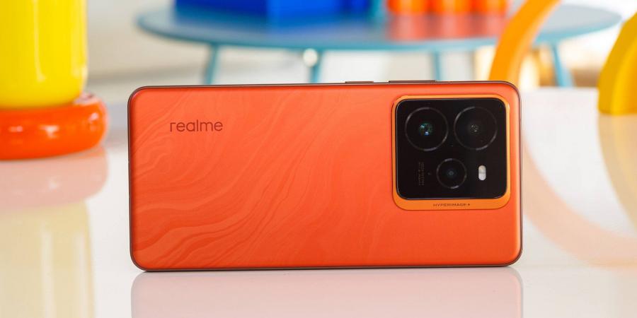 Realme تفتح الطلبات المسبقة لـ GT 7 Pro قبل الإطلاق العالمي - جورنالك