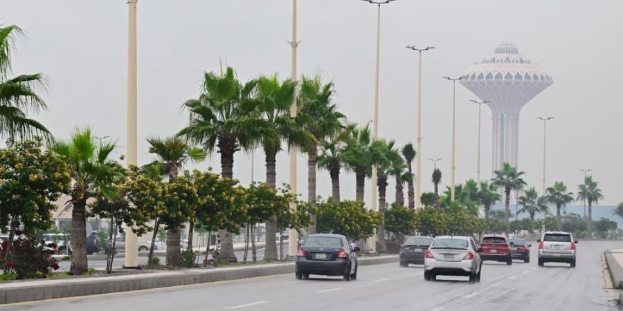 الأماكن والمواعيد.. أمطار غزيرة على أجزاء من المنطقة الشرقية - جورنالك السعودي