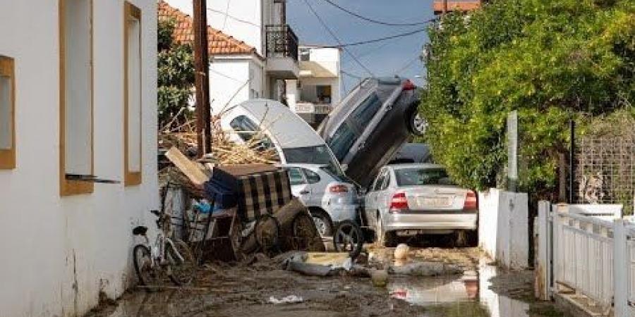 العاصفة "بورا" تضرب اليونان.. مقتل شخصين وأضرار واسعة بسبب الفيضانات - جورنالك