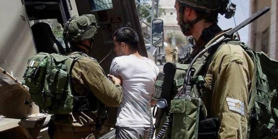 قوات الاحتلال تعتقل (28) فلسطينيًا في الضفة - جورنالك