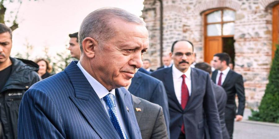 أردوغان يشن هجوما عنيفا على أكبر حزب تركي بسبب السوريين.. ما علاقة بيع الكعك بالشارع؟ - جورنالك