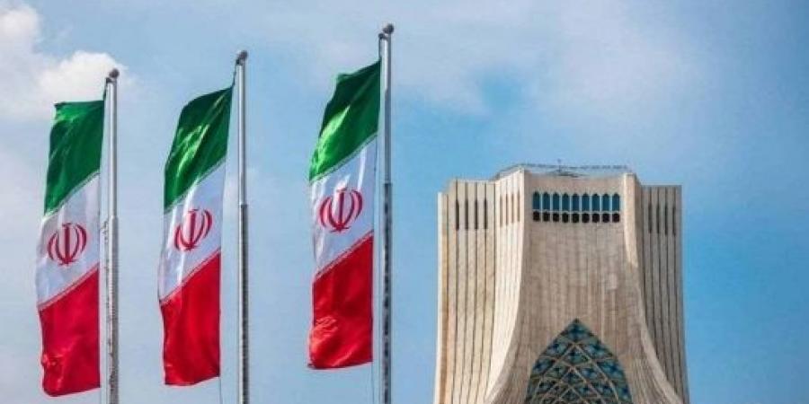 طهران تمدد اغلاق المدارس بسبب نقص الوقود - جورنالك