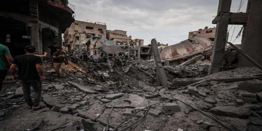 09:51 استشهاد أربعة فلسطينيين في غارة إسرائيلية على منزل وسط قطاع غزة - جورنالك