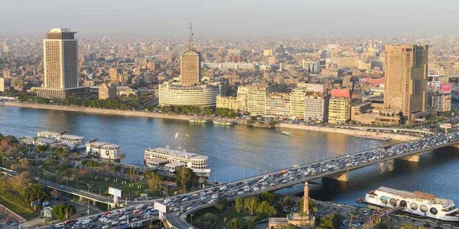 مصر.. خبير اقتصادي يعلق على زيادة الدين 800 مليار جنيه في 3 أشهر - جورنالك