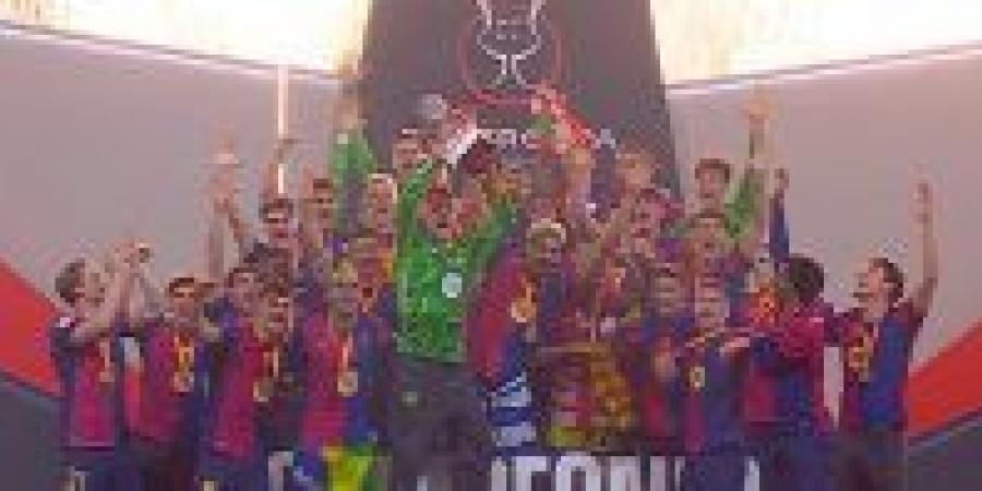 برشلونة يقدم كأس السوبر لجماهيره اليوم - جورنالك