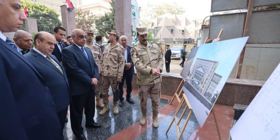 وزير العدل يتفقد أعمال التطوير والترميم لمجمع محاكم الجلاء  - جورنالك