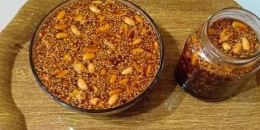 طريقة عمل المفتقة بالعسل الأسود في المنزل بخطوات سهلة وبسيطة - جورنالك