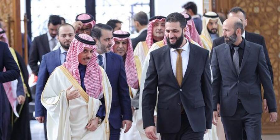 القائد الشرع ووزير الخارجية يستقبلان وفداً سعودياً برئاسة الأمير فيصل بن فرحان آل سعود - جورنالك